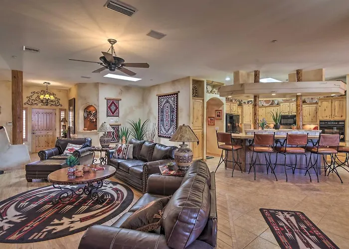 Patio, Grill & Yard: Pet-friendly Havasu Gem Lake Havasu City