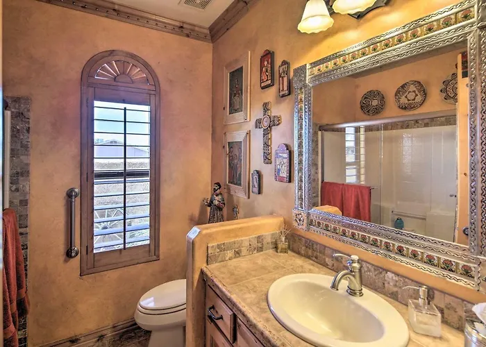 Apartment Patio, Grill & Yard: Pet-friendly Havasu Gem Lake Havasu City