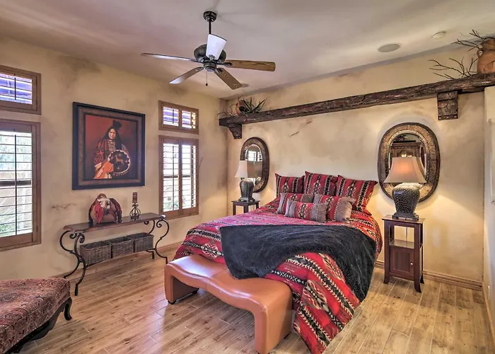 Apartment Patio, Grill & Yard: Pet-friendly Havasu Gem