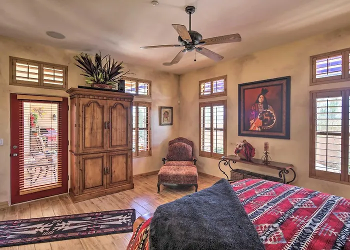 Patio, Grill & Yard: Pet-friendly Havasu Gem