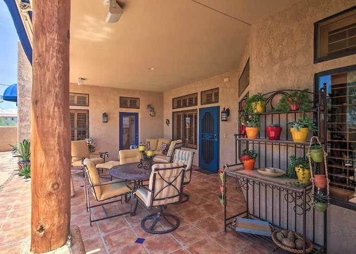 Apartment Patio, Grill & Yard: Pet-friendly Havasu Gem *